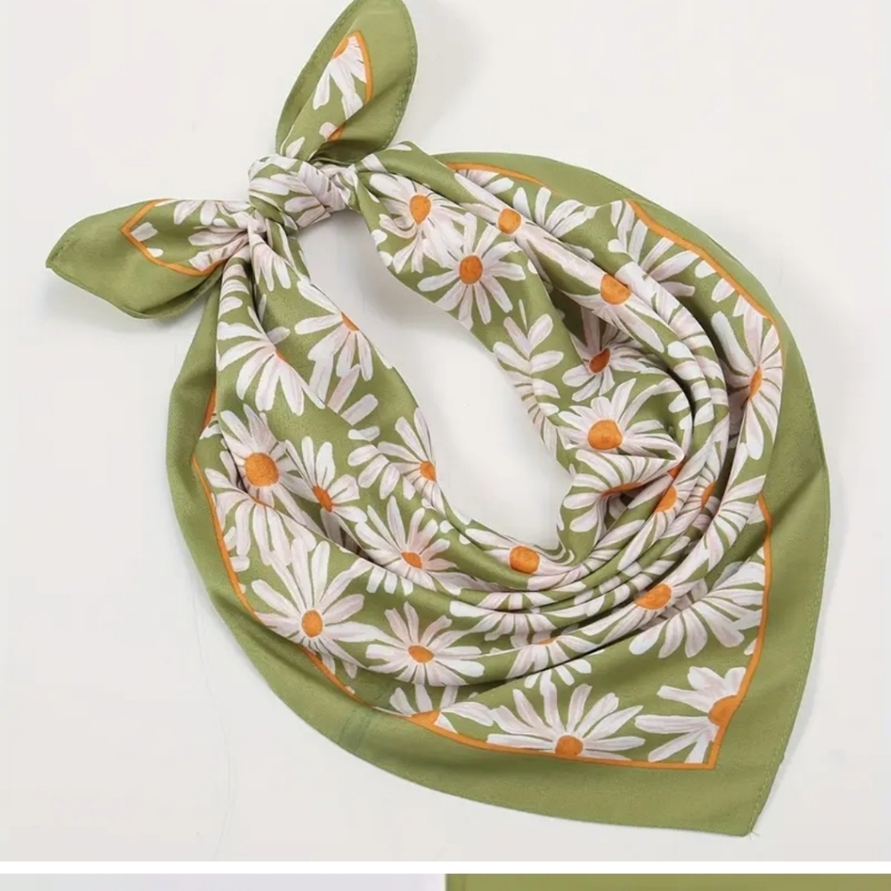 Petite DAISY Green and White Scarf boho - Picture 7 of 7